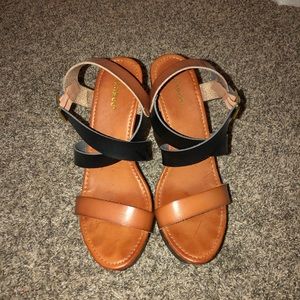 black and brown wedges